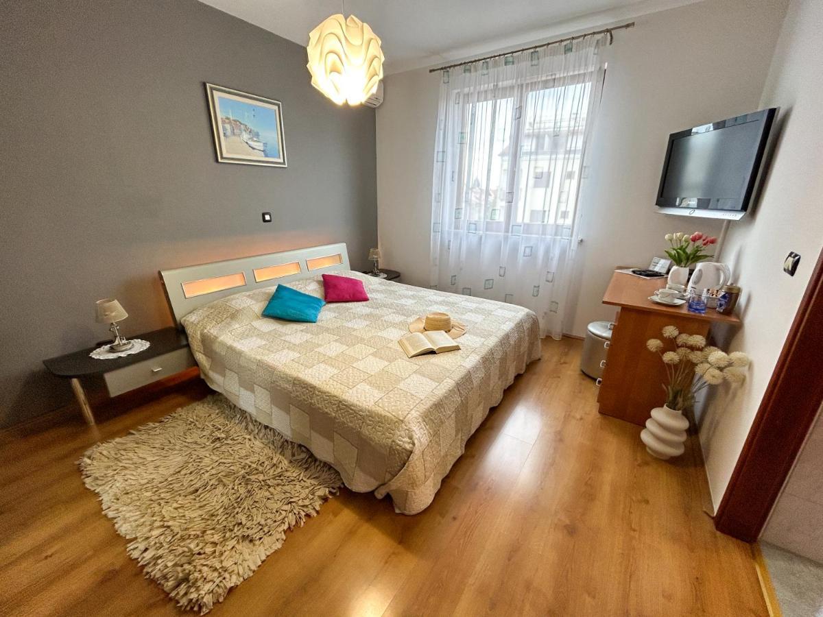 Room Adry Rovinj Eksteriør bilde